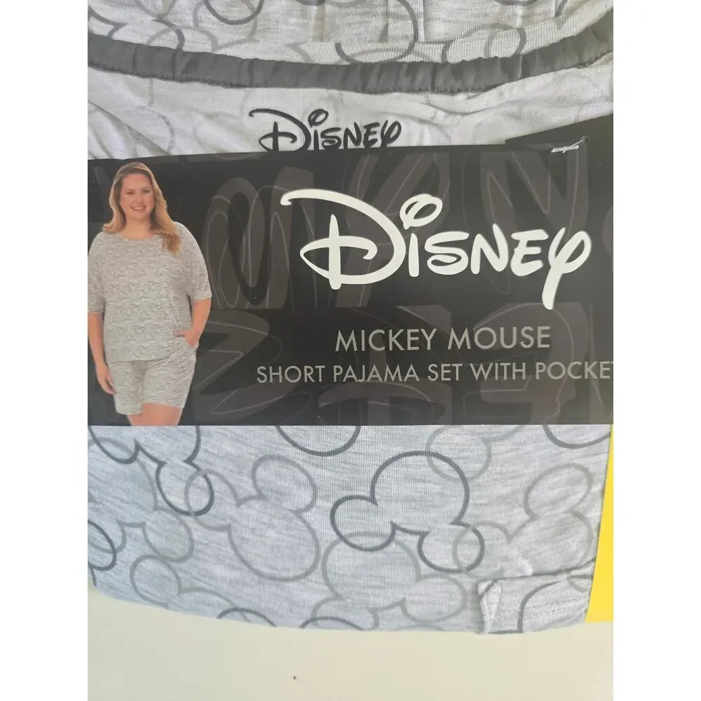 Women's Disney Pajama‎ Set Size Small BNWT